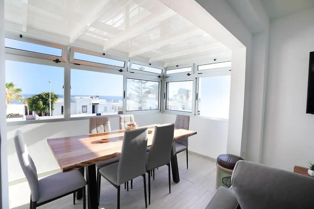 Rooftop Sea View With Jacuzzi And A/C Puerto del Carmen  Apartment Puerto del Carmen (Lanzarote)