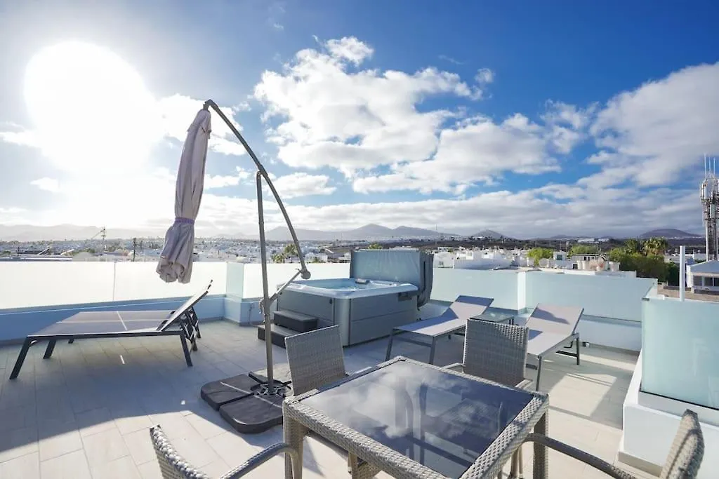 Apartment Rooftop Sea View With Jacuzzi And A/C Puerto del Carmen